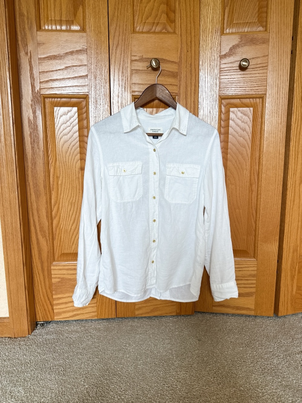 American Eagle Outfitters White Button-Up Pocket Shirt Size S